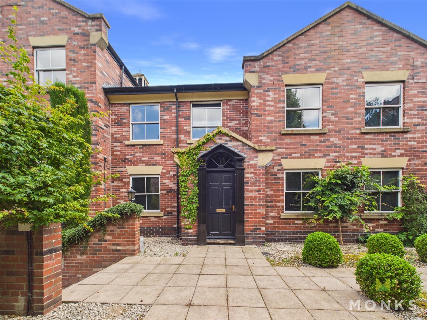 7 Bishopstone Mansions Town Walls, Shrewsbury, SY1 1UE For Sale